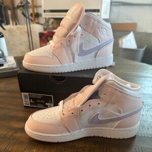 NWT Air Jordan 1 Mid GS 'Pink Wash/Violet Fost 4Y